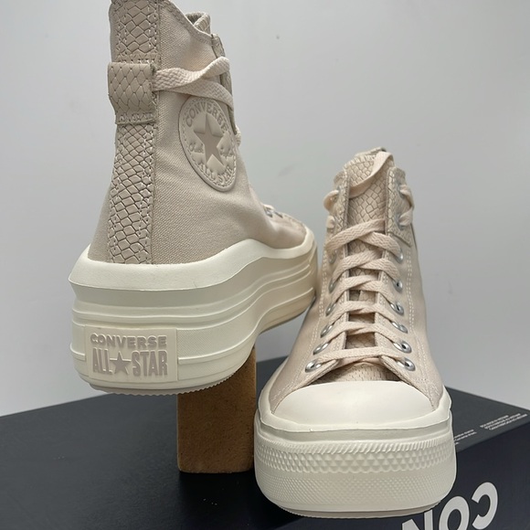 Converse Women's A12812C
CTAS MOVE HI
LIGHT DUNE/EGRET/PAPYRUS Sneakers Platform - Picture 8 of 16